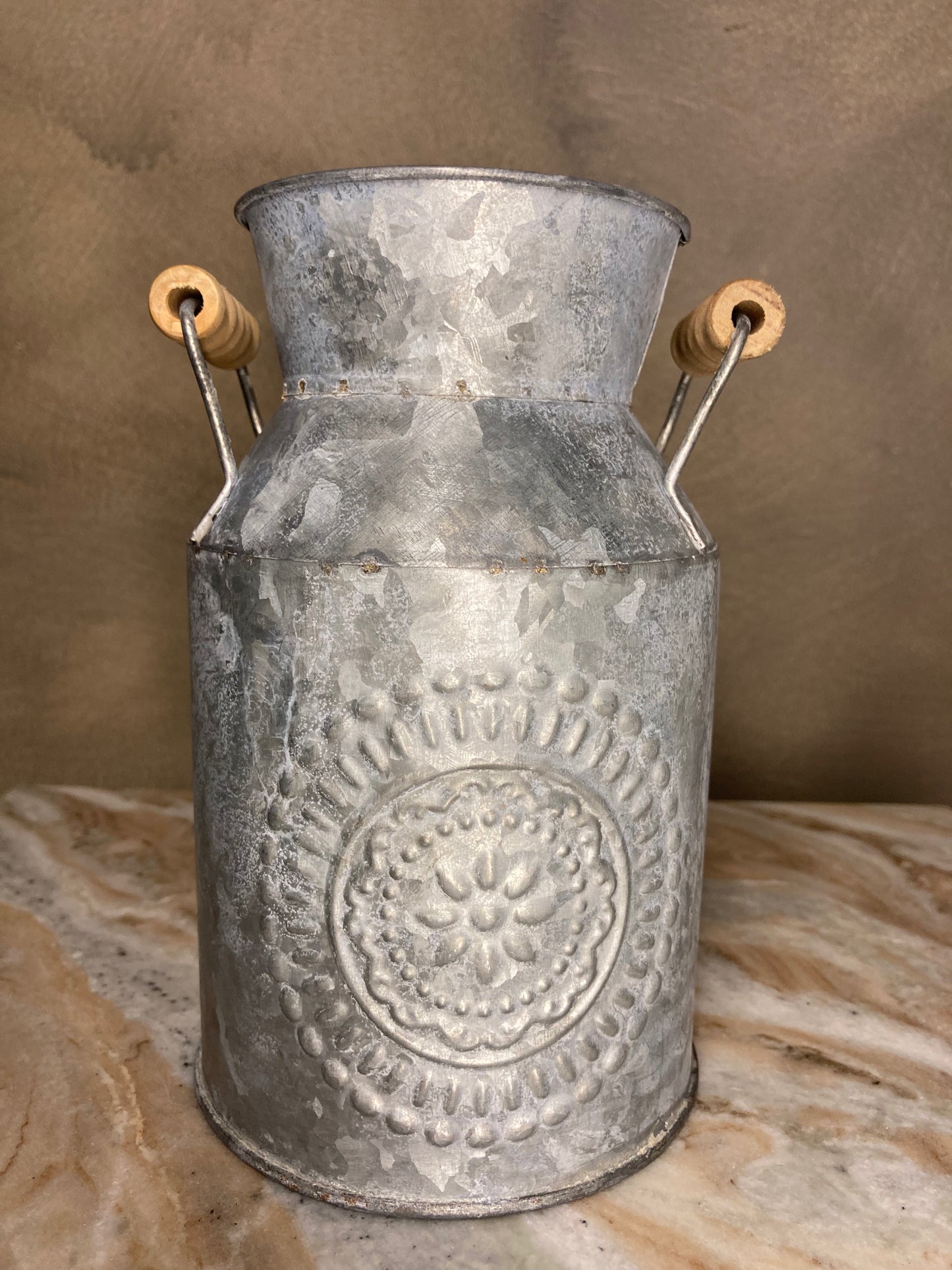 Decoración de metal grande