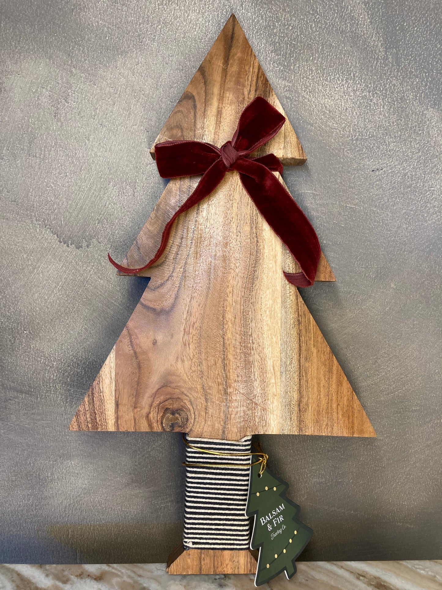 Tabla de madera forma de pino
