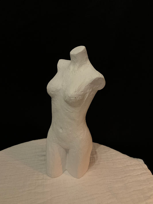 Estatua silueta mujer
