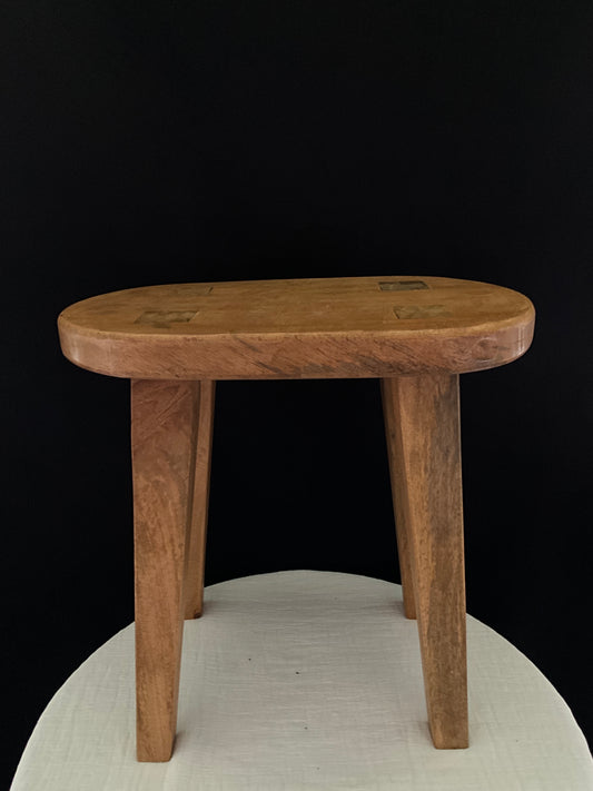 Mesa auxiliar de madera