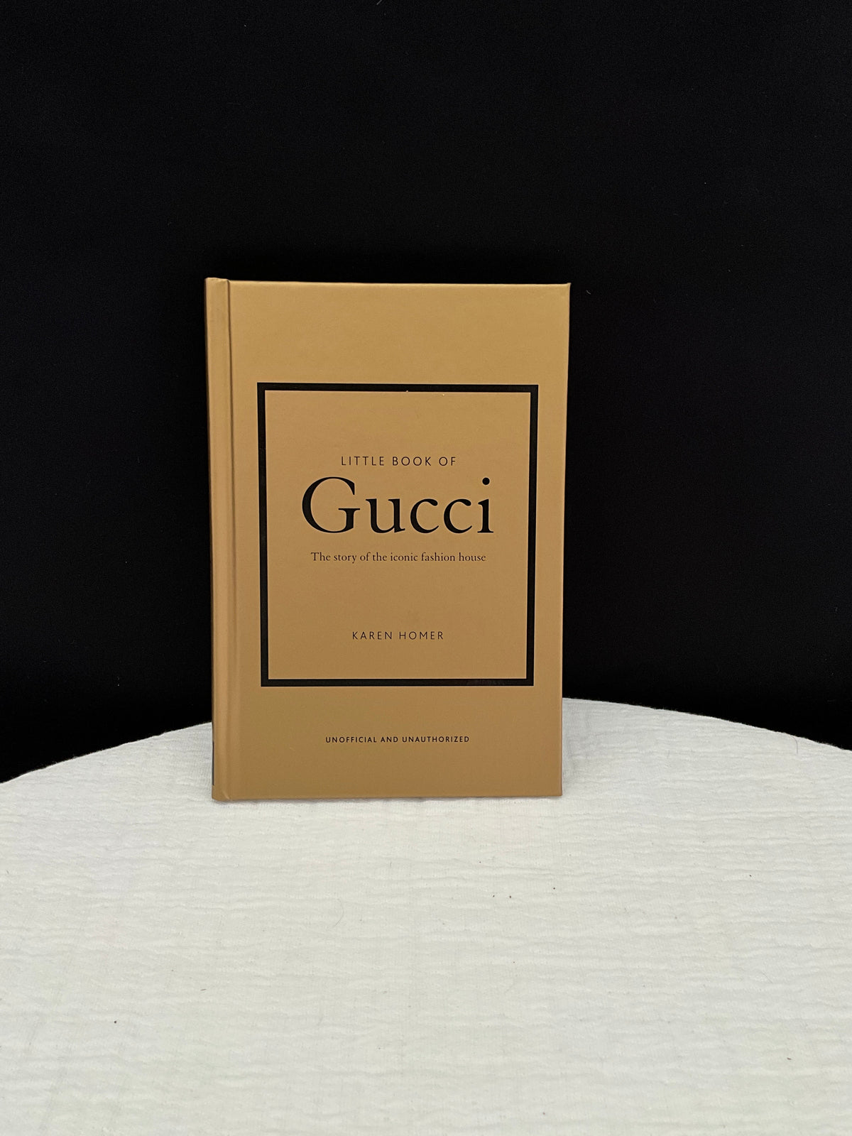 Libro decoración GUCCI