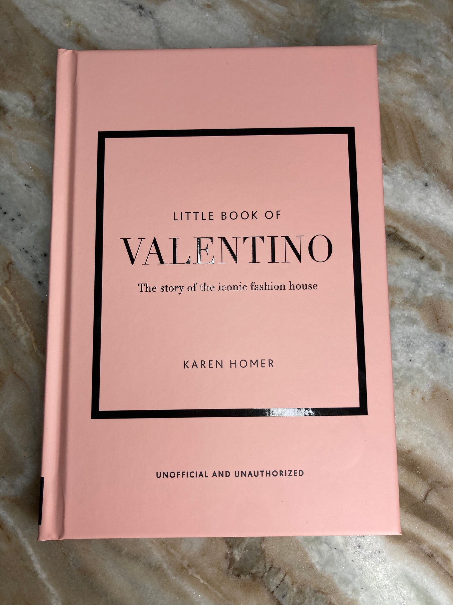 Libro decoración VALENTINO